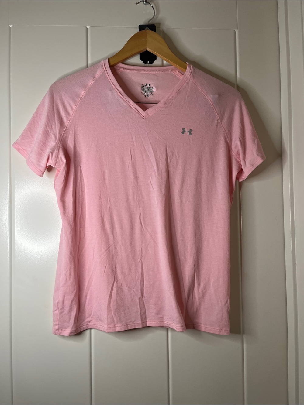Under Armour Light Pink V-Neck Short Sleeve Performance Tee